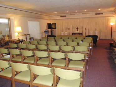 Howe-Peterson Funeral Home & Cremation Services - Lincoln Park