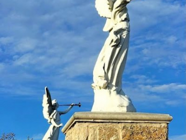 Azle & Lake Worth Funeral Home & Cemetery